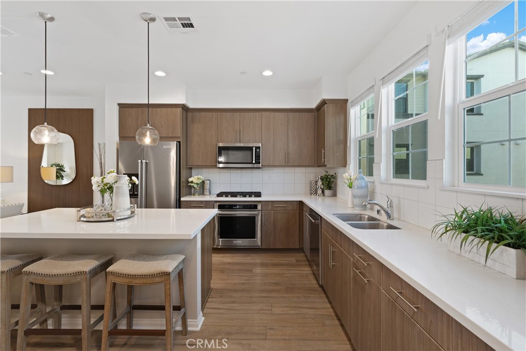 Magnolia Square - Residential