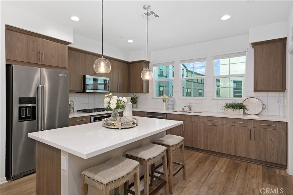 Magnolia Square - Residential