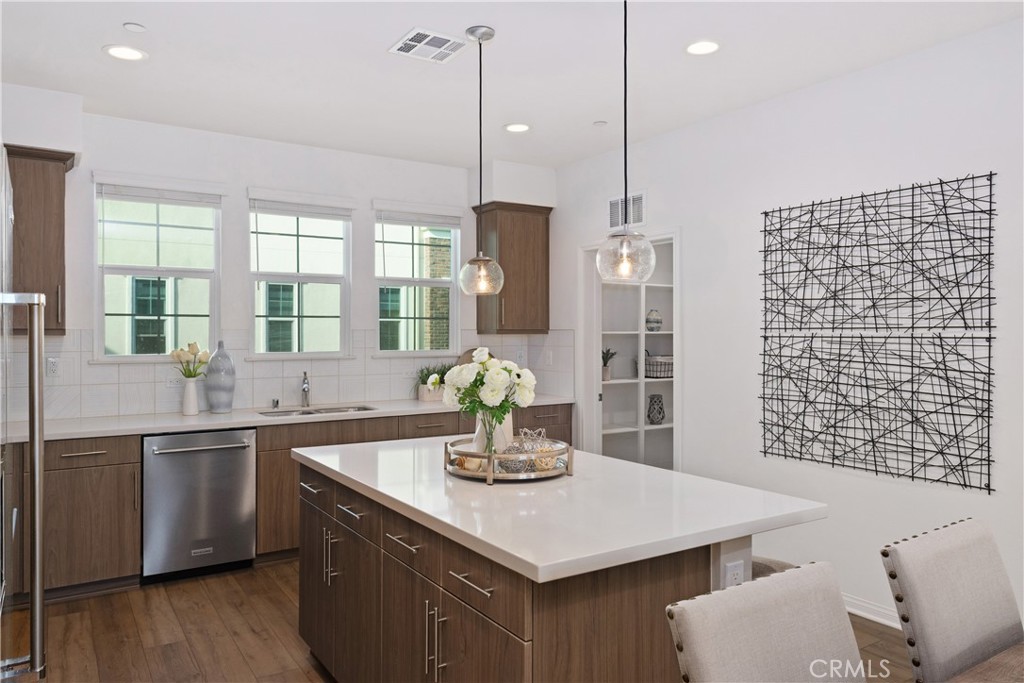 Magnolia Square - Residential