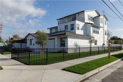 Photo of 211 N Hathaway St #A, Santa Ana, CA 92703 (MLS # OC26030970)