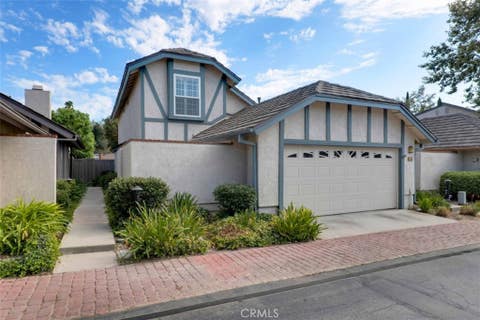 Photo of 1820 Suntree Lane, Simi Valley, CA 93063 (MLS # SR26166128)