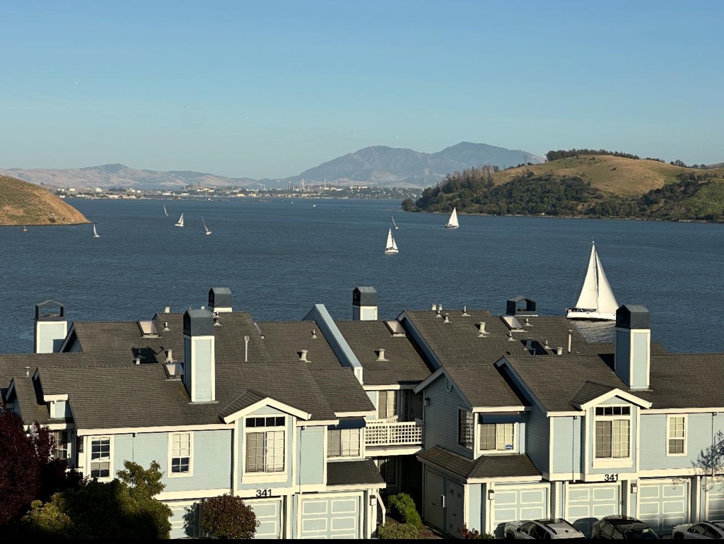 QUIET HARBOR - Residential