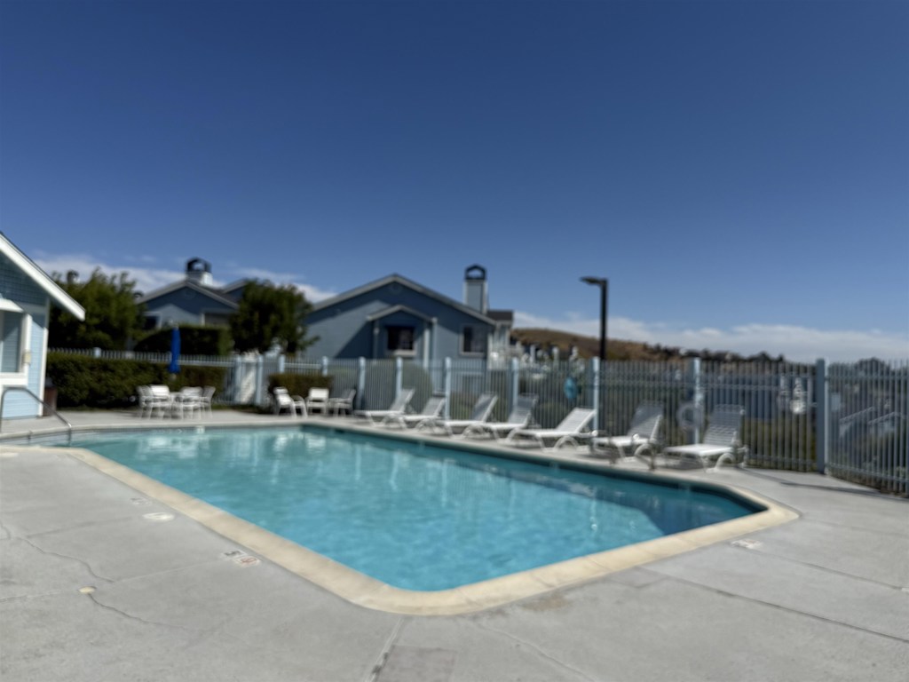 QUIET HARBOR - Residential