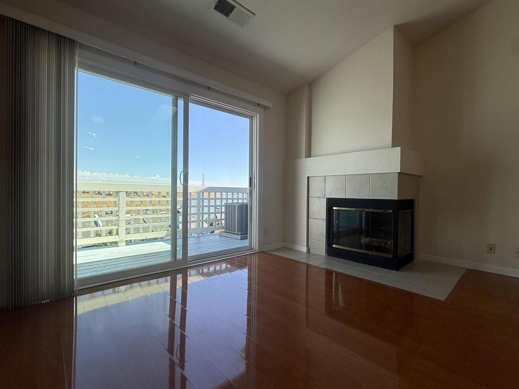 QUIET HARBOR - Residential