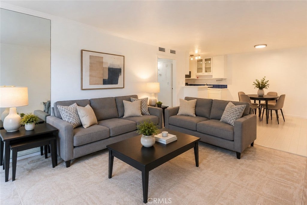 412 N Bellflower 104