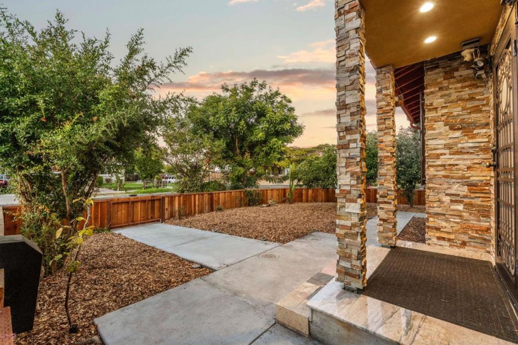 2536 Amethyst Drive