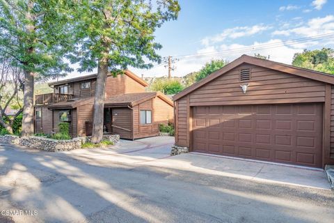 Photo of 6078 Peppertree Lane, Simi Valley, CA 93063 (MLS # 226002098)