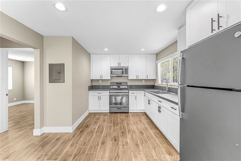 Photo of 2417 W Stanford St, Santa Ana, CA 92704 (MLS # IG26068509)