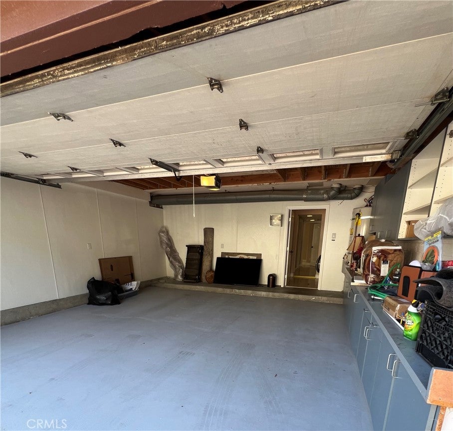 3221 Carolwood