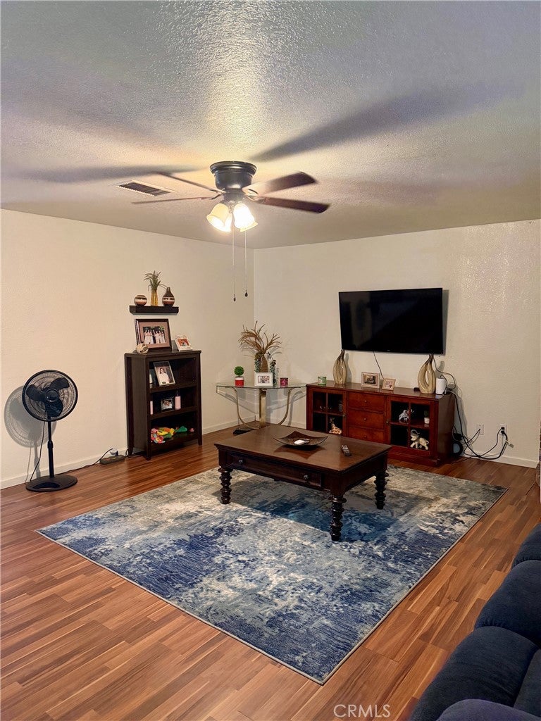 931 E List