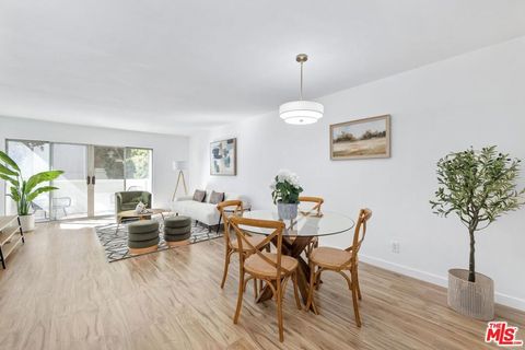 20134 Leadwell Street 217 Winnetka CA 91306