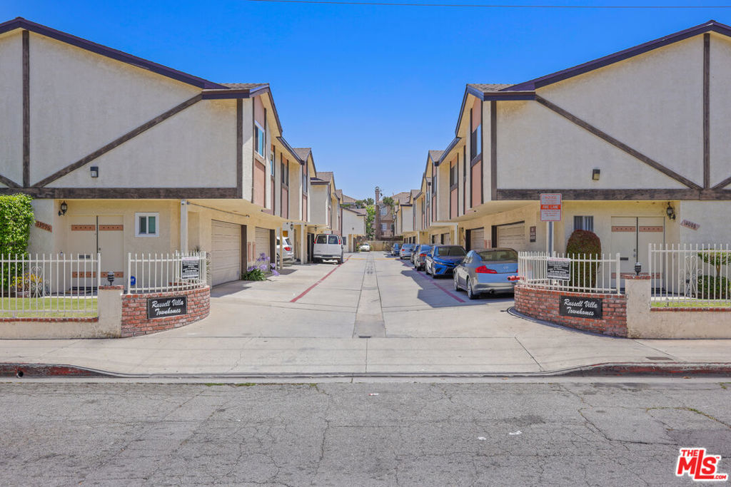 14012 Cerise Avenue