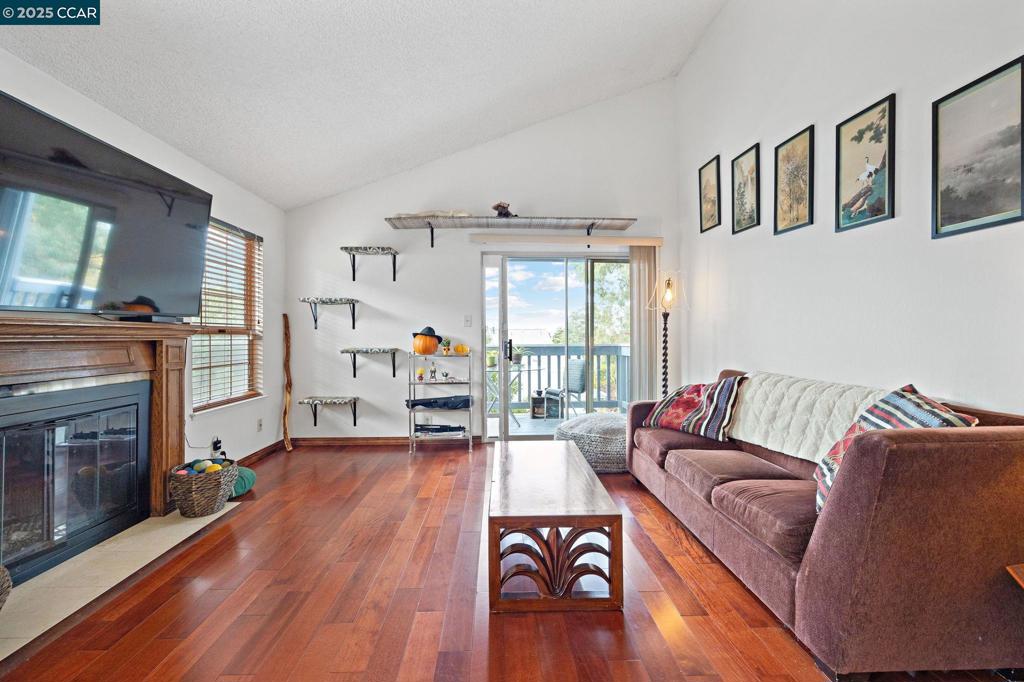 PRIMROSE TERRACE - Residential