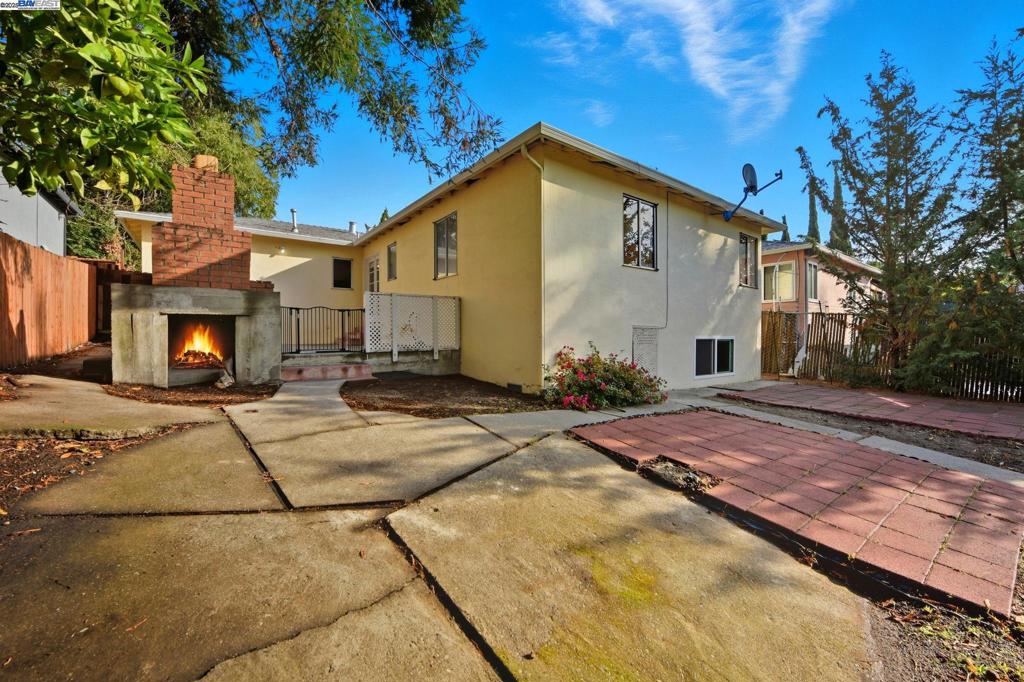 FAIRVIEW - Residential