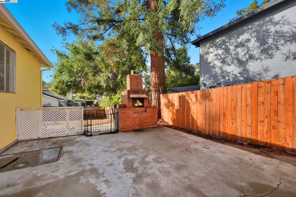 FAIRVIEW - Residential