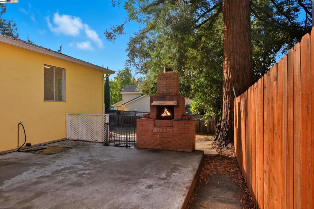 FAIRVIEW - Residential