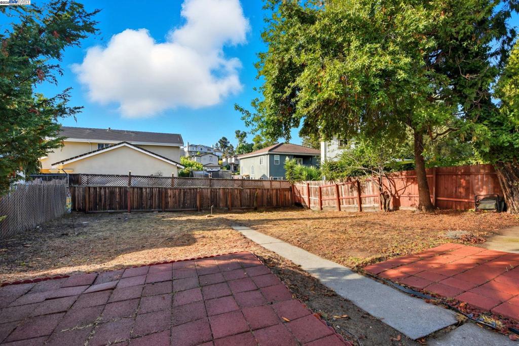 FAIRVIEW - Residential