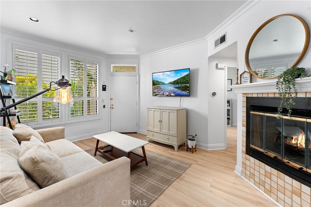 Photo of 1340 Glenwood Road #28, Glendale, CA 91201 (MLS # WS26063214)