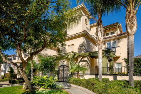 Photo of 333 Milford Street #106, Glendale, CA 91203 (MLS # GD26204834)