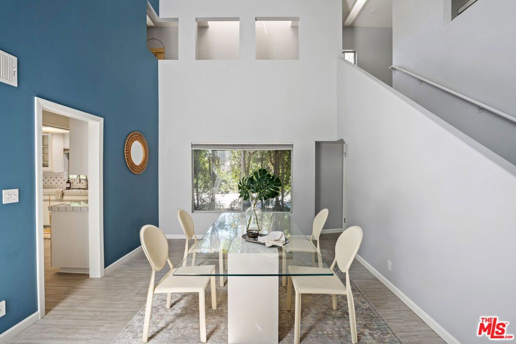 Photo of 23246 Canzonet Street, Woodland Hills, CA 91367 (MLS # 25573901)