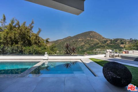 Photo of 3437 Troy Drive, Los Angeles, CA 90068 (MLS # 25612819)