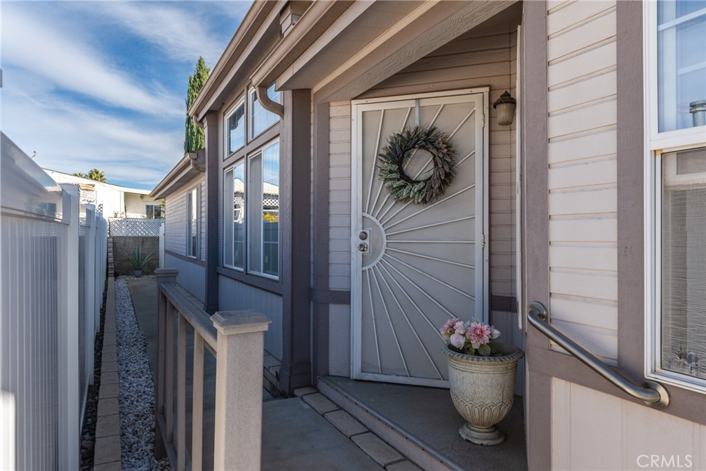 38094 Calle Amigable