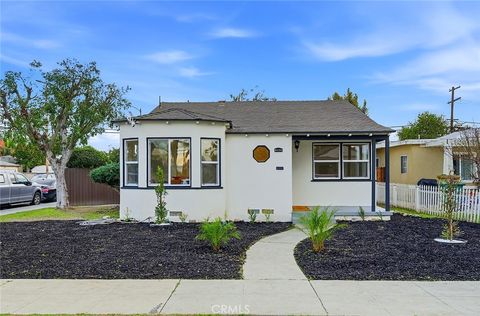 Photo of 360 E 59th St, Long Beach, CA 90805 (MLS # PW26004402)