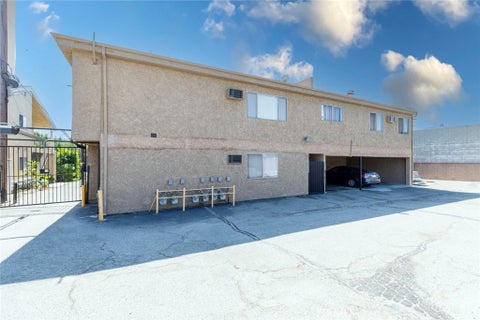 Photo of 11341 Victory Boulevard, North Hollywood, CA 91606 (MLS # GD26193382)