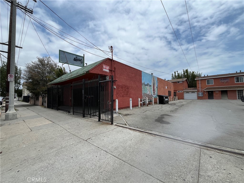 1312 N Wilmington Boulevard