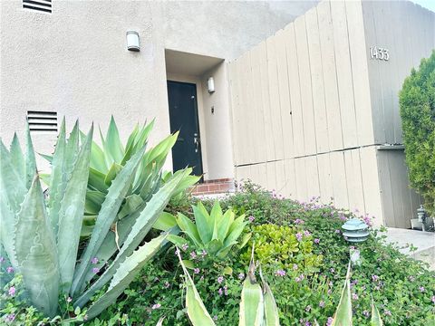 Photo of 1433 S Beverly Drive, Los Angeles, CA 90035 (MLS # BB26011994)