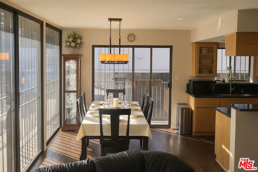 Photo of 869 S Wooster Street #103, Los Angeles, CA 90035 (MLS # 25586875)