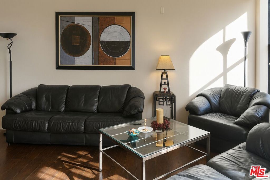 Photo of 869 S Wooster Street #103, Los Angeles, CA 90035 (MLS # 25586875)