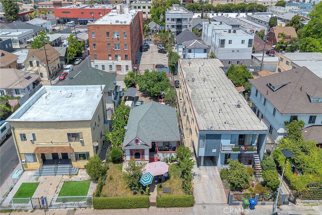 2261 W 15th Street