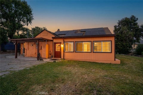 Photo of 13057 Gladstone Avenue, Sylmar, CA 91342 (MLS # SR26095098)