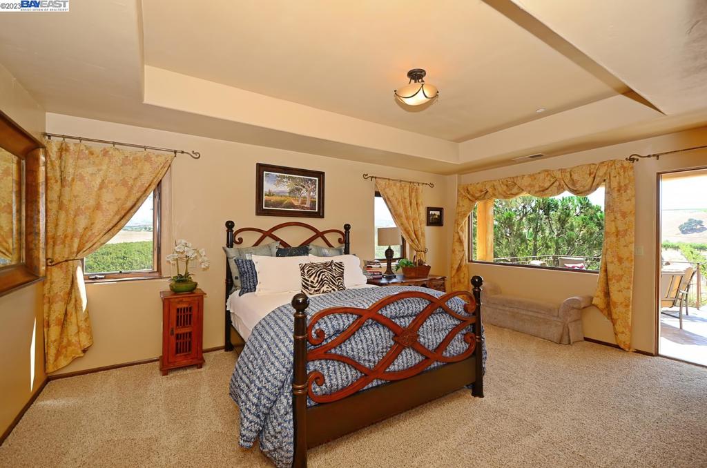 CRANE RIDGE VINEYARDS - Residential