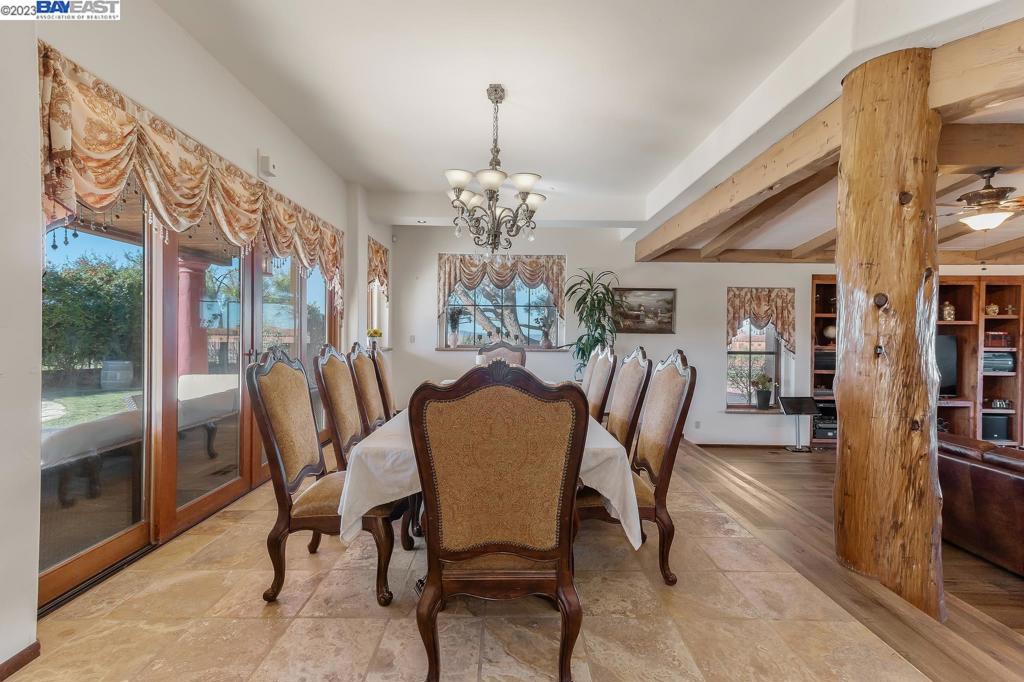 CRANE RIDGE VINEYARDS - Residential