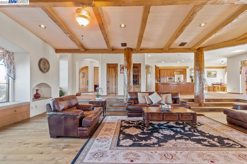 CRANE RIDGE VINEYARDS - Residential