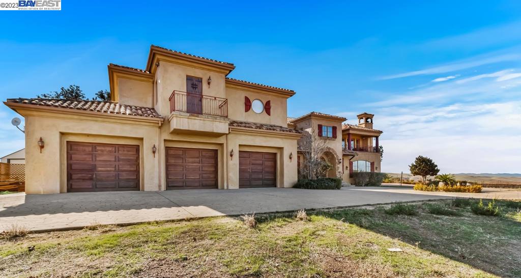 CRANE RIDGE VINEYARDS - Residential