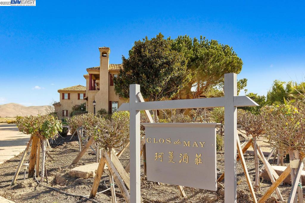 CRANE RIDGE VINEYARDS - Residential