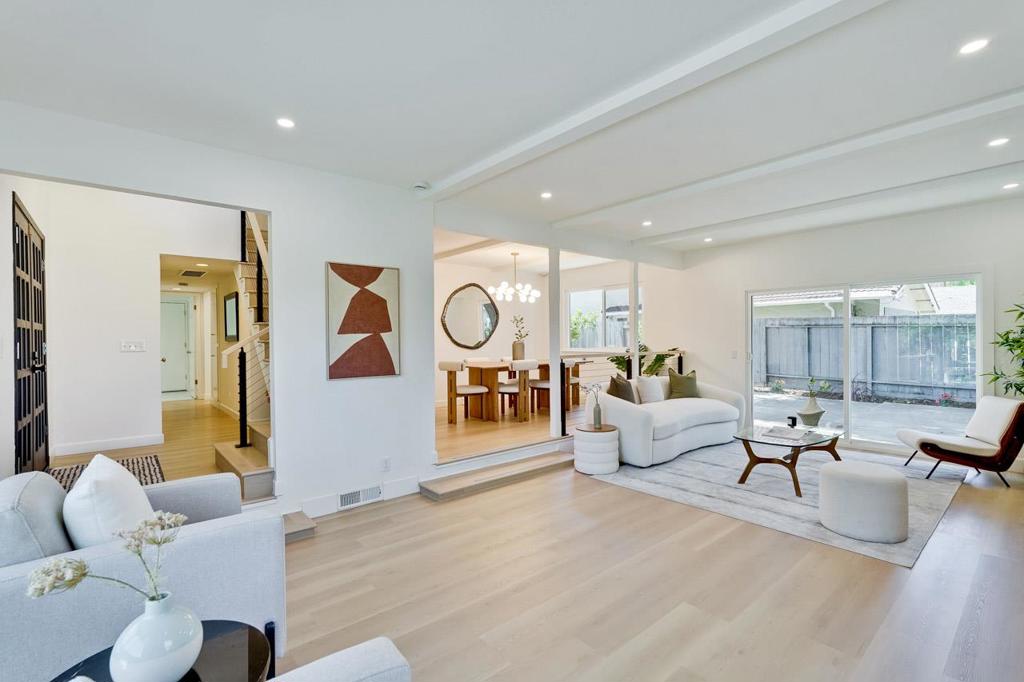 869 Lusterleaf Drive
