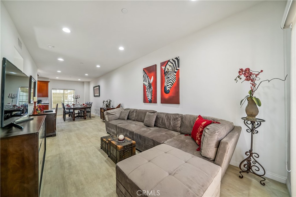 Properties 4 1101 N Maclay Avenue 1