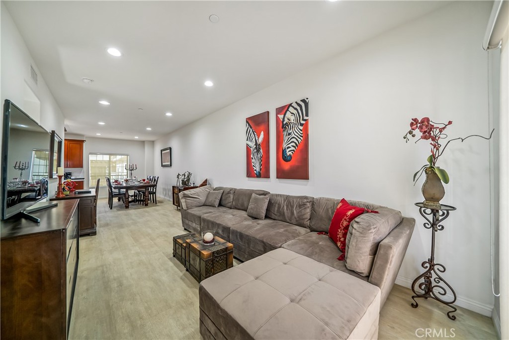 Properties 4 1101 N Maclay Avenue 1