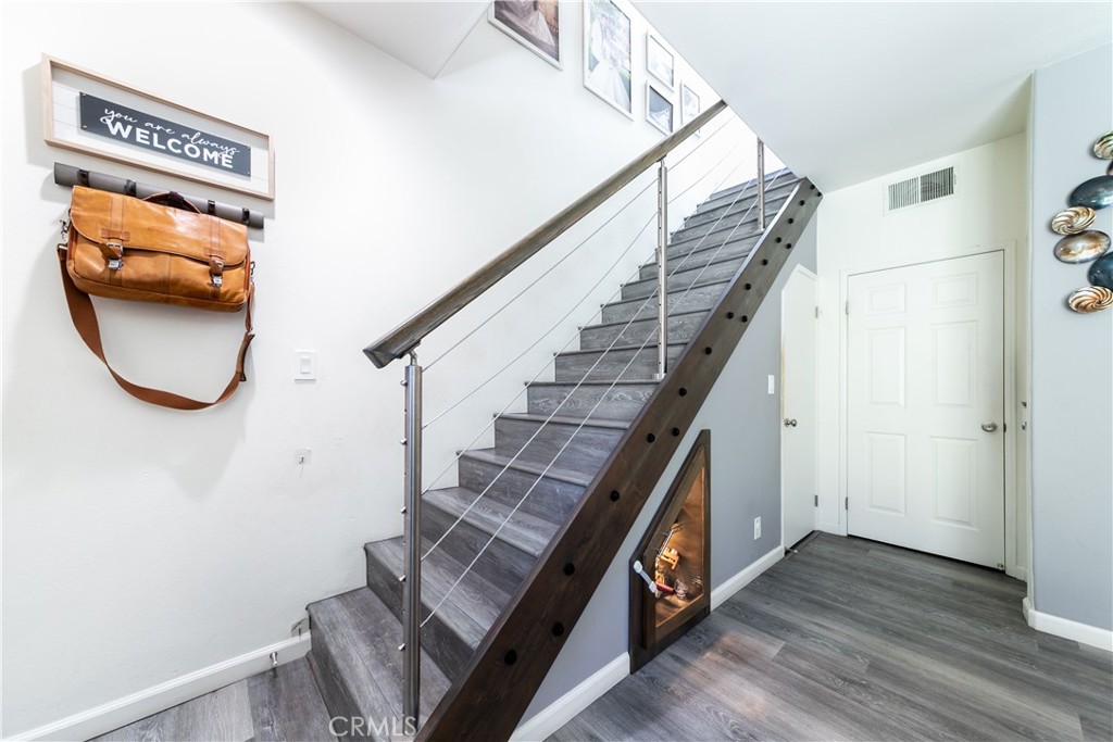 13600 Foothill 17