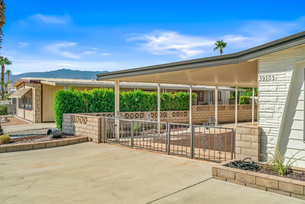 39105 Moronga Canyon Drive