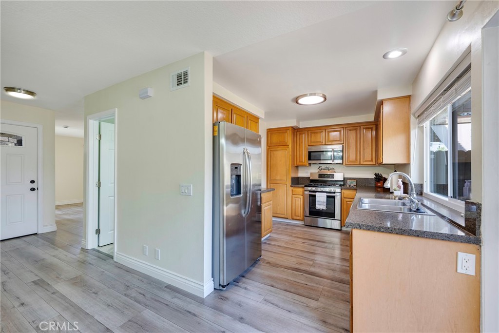 12851 Newhope