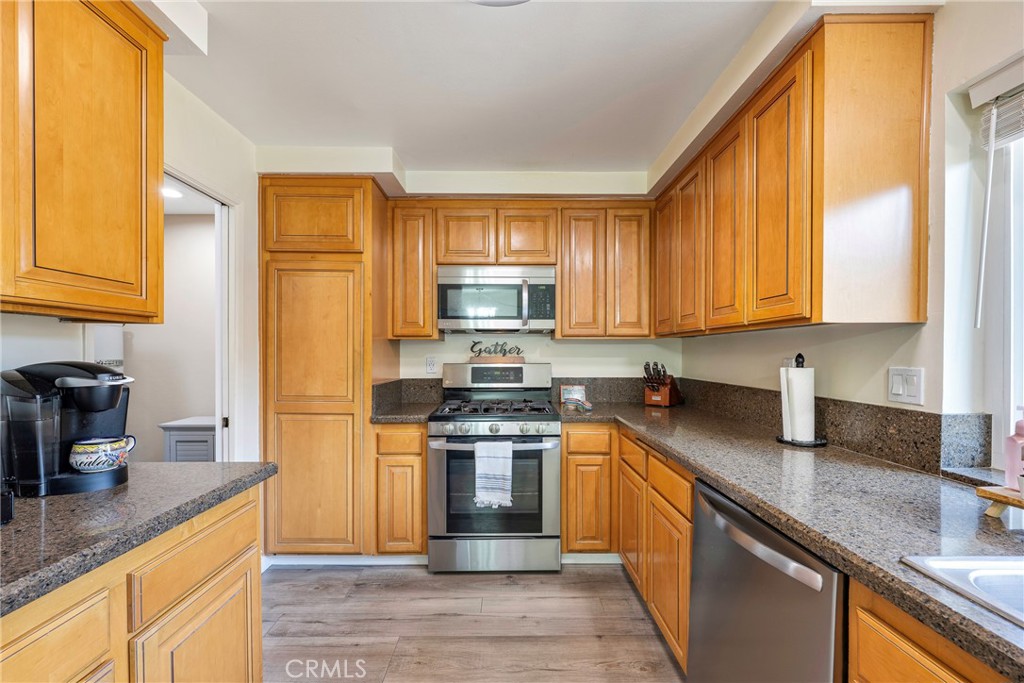 12851 Newhope