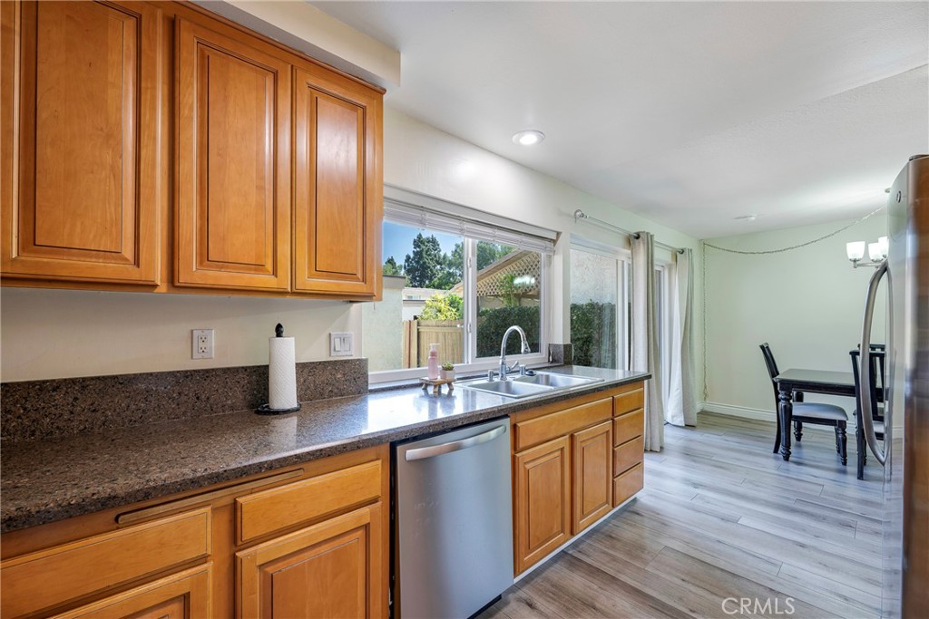12851 Newhope