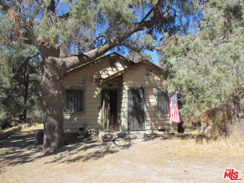 Photo of 526 Manita Trail, Frazier Park, CA 93225 (MLS # 26995565)