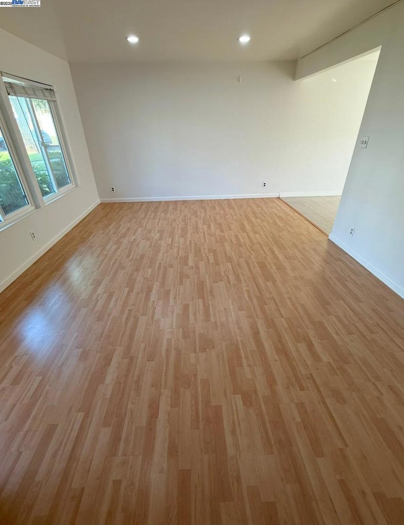 NORTHGATE WEST - Residential