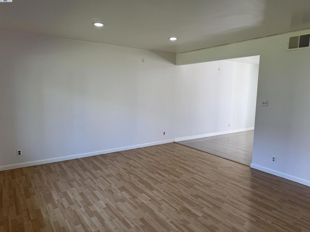 NORTHGATE WEST - Residential